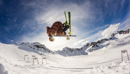 B体育-记者德科启程前往韩国，将与巴萨全队会合